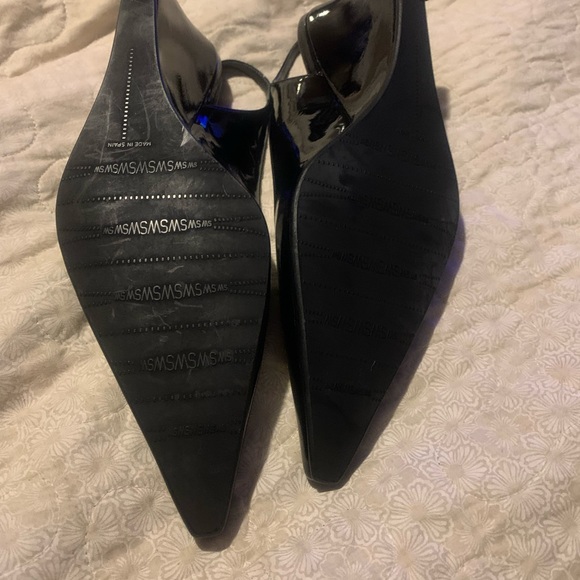 Stuart Weitzman Black patent sling backs - Picture 5 of 10